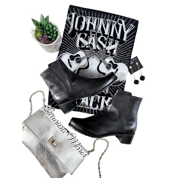 Stuart Weitzman Leather Easyon Reserve Chelsea Boot Black Mid Calf Sz 7.5M NEW - Picture 1 of 9